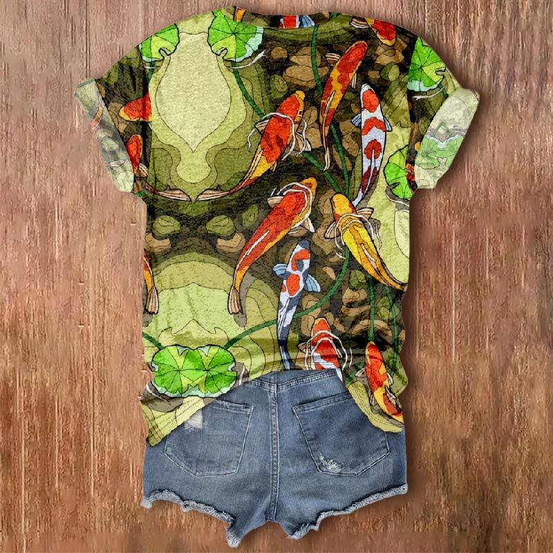 Women's Colorful Swimming Koi Fish Print V-neck Short-sleeved T-shirt - image 2